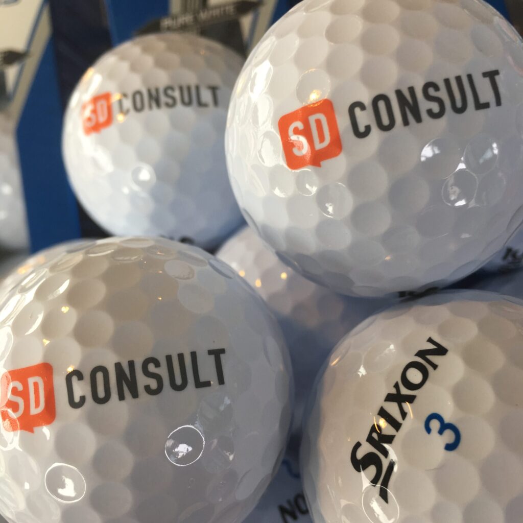 Firmalogo på golfbold