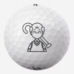 Golfbolde med pensionist med stok