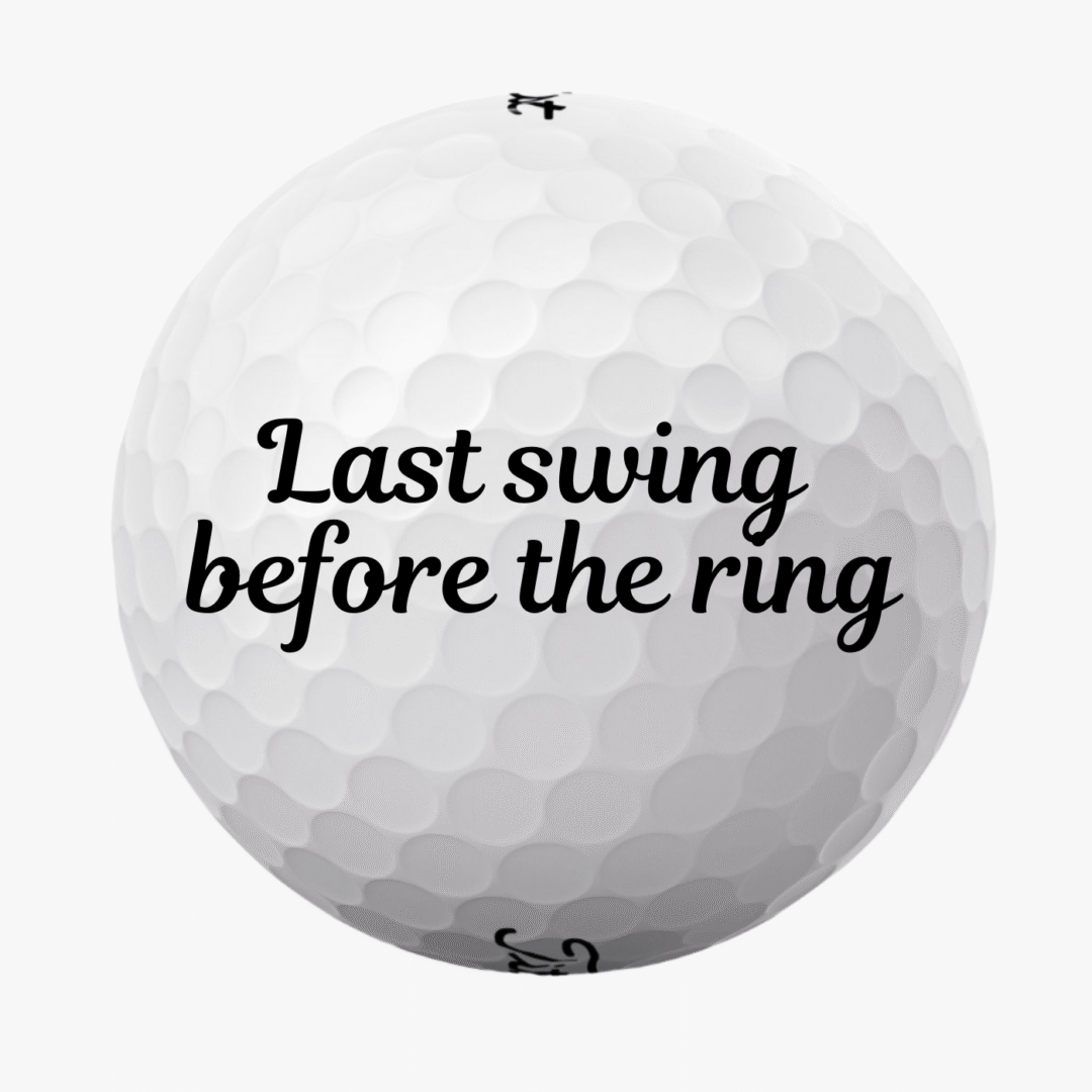 Golfbolde med last swing before the ring